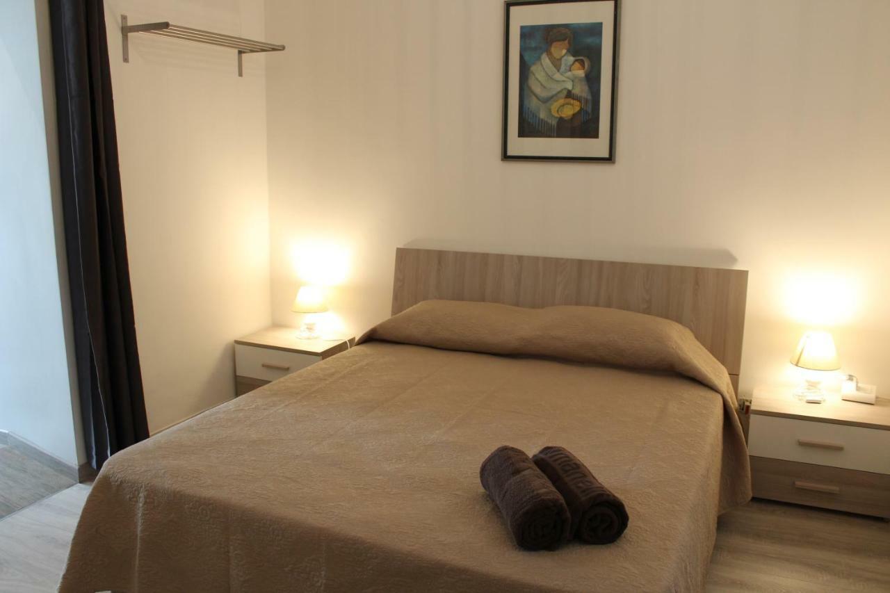セルヴァ・ディ・ファザーノ Domus Relax Bed & Breakfast エクステリア 写真